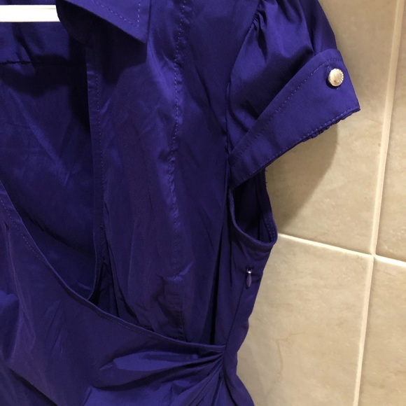 Beautiful Express faux wrap top with cute buttons - Picture 3 of 5